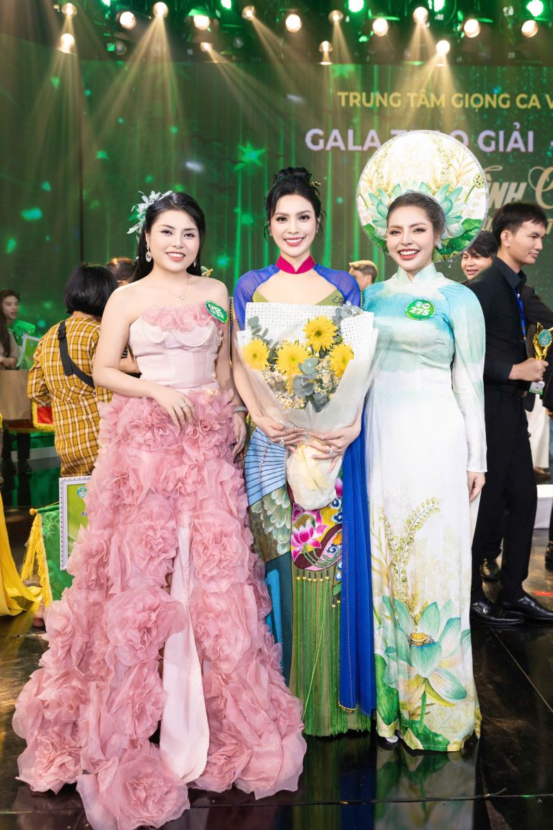 Phạm Hương Giang chinh phục sân khấu Gala với “Tình ca”, giành Á quân 3 bảng B